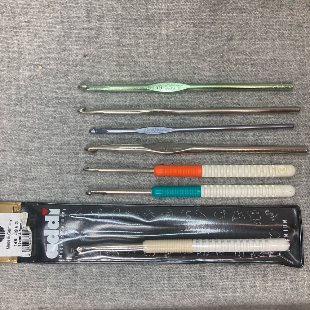 Addi Lot of 7 Crochet Hooks Sizes F, G, J, I, 3 mm, 3.75 mm, F5, I9